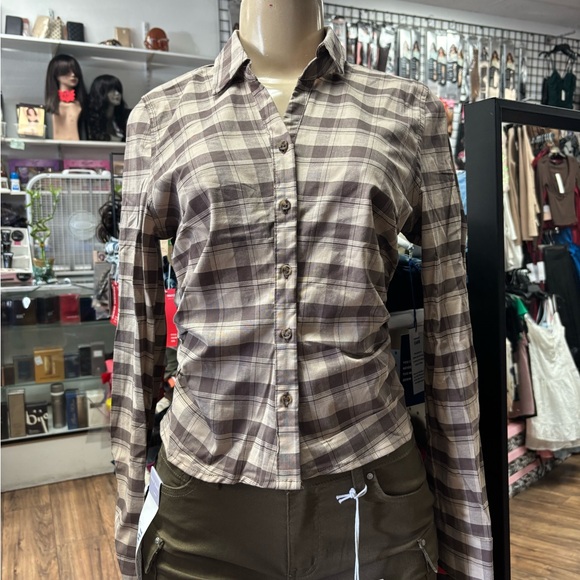 Plaid Button-Up Shirt - Picture 5 of 6